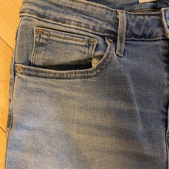 Levi Light Wash 721 Skinny Jeans - Picture 3 of 4